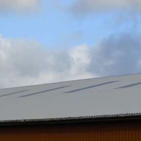 Brglum kloster, Ridehal med MTP21 / MVP 21 og lysplader