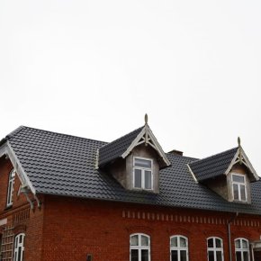 Nyt tag p ldre bolig med stlplade tagstensprofil Eva