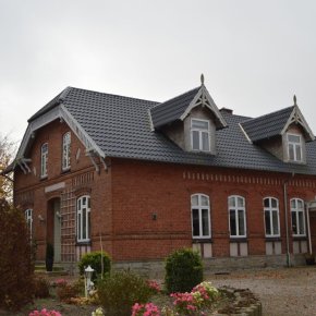 Nyt tag p ldre bolig med stlplade tagstensprofil Eva