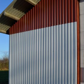 Maskinhus lavet med st�lplader i Trapezprofil MVP21