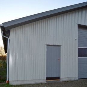 Facade p� maskinhus med Trapezprofil MVP 21