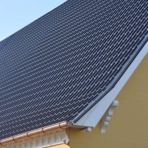 Teglstensprofil Anna er med sin slanke udformning et godt valg til til landbrugsbygningerne